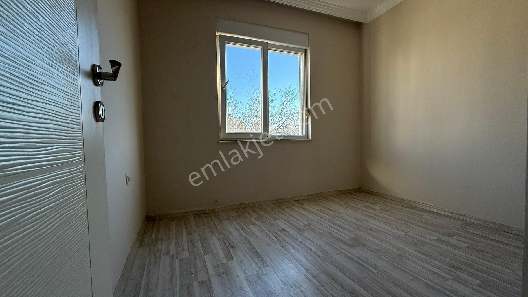 Kızıltoprak Kiralık 2+1 3 Cephe Arakat - Görsel 13