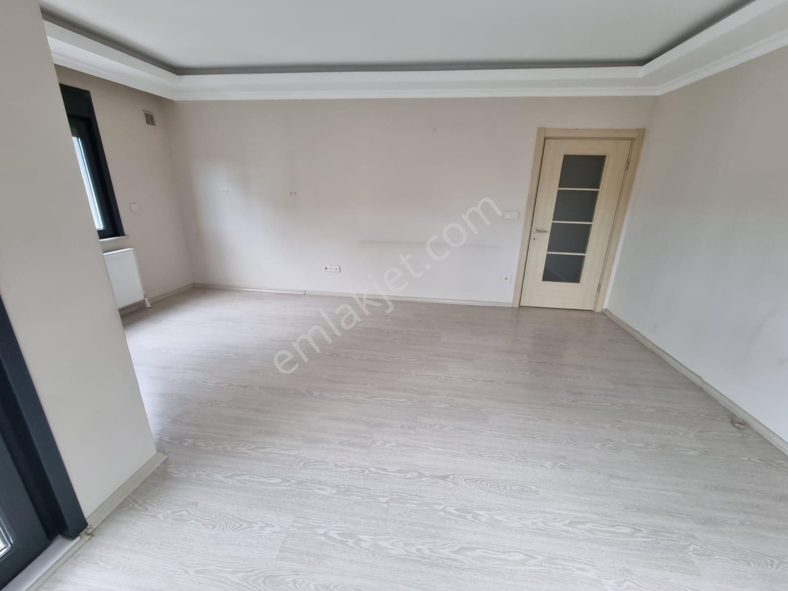 Tuzla Yayla Mahallesinde Geniş 3+1 Kiralık Daire - Görsel 2