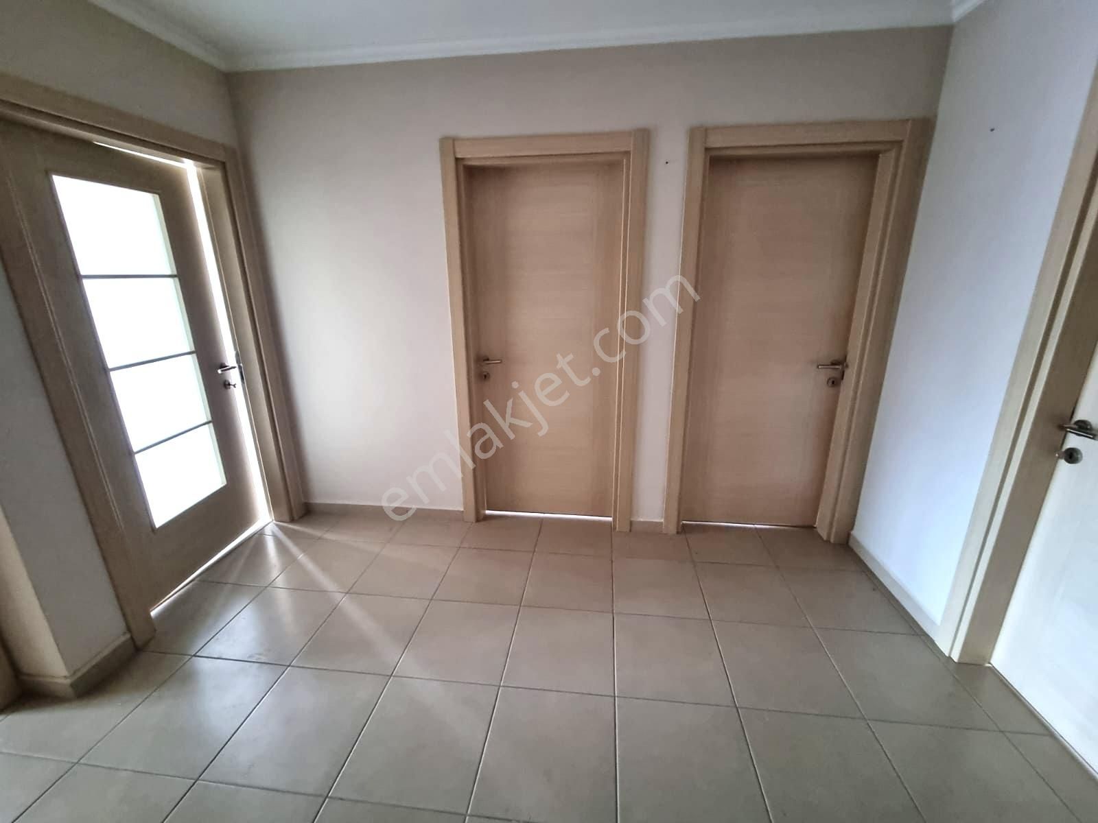 Tuzla Yayla Mahallesinde Geniş 3+1 Kiralık Daire - Görsel 30