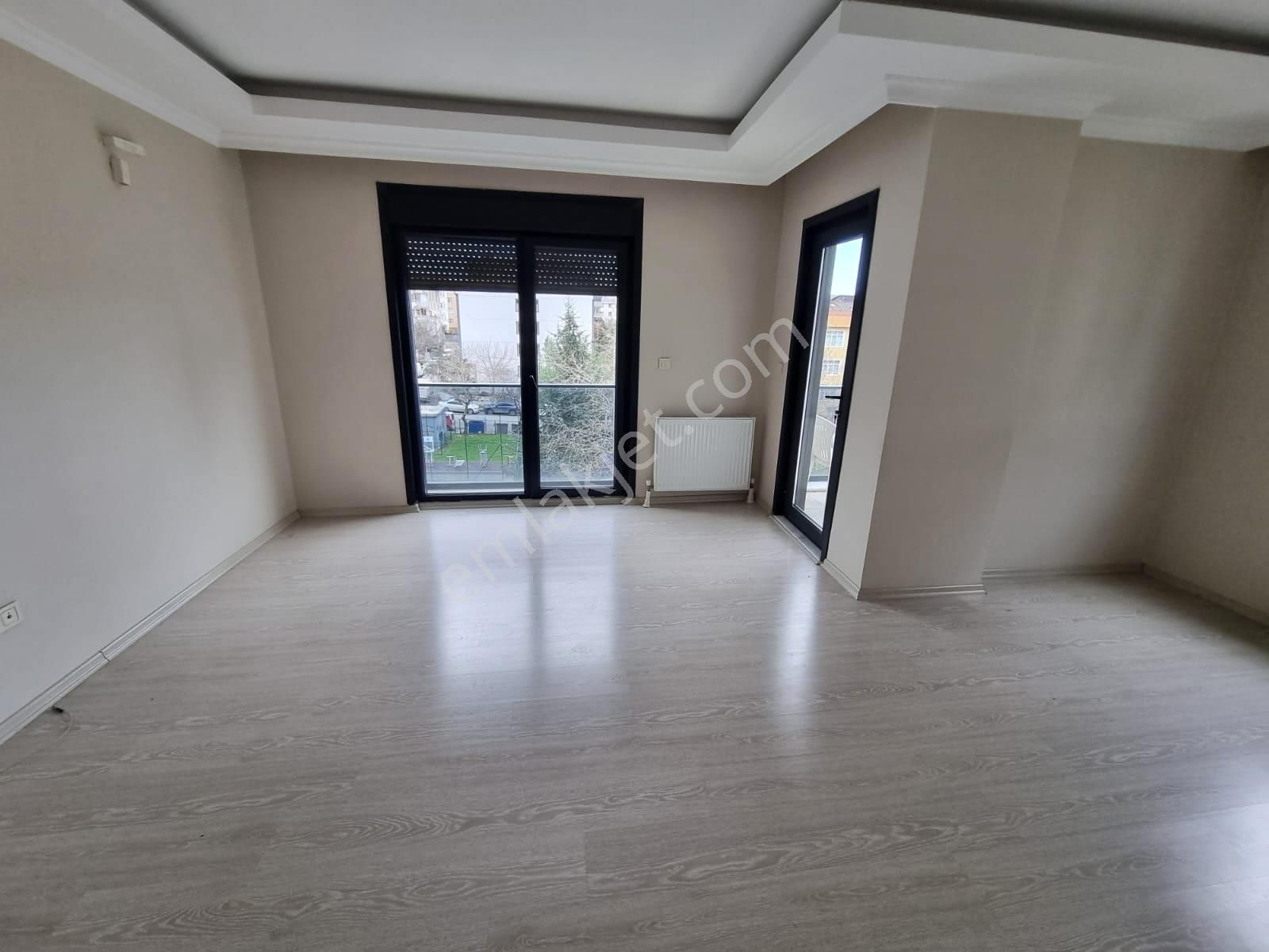 Tuzla Yayla Mahallesinde Geniş 3+1 Kiralık Daire - Görsel 5