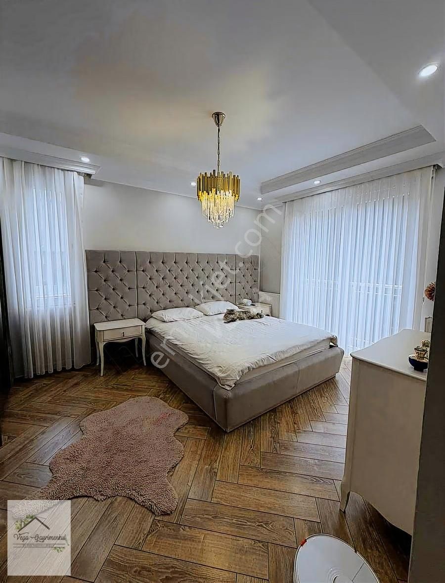 Beylikdüzü Kavaklı Marmara Mahallesi Çınar Evler 3+1 Satılık