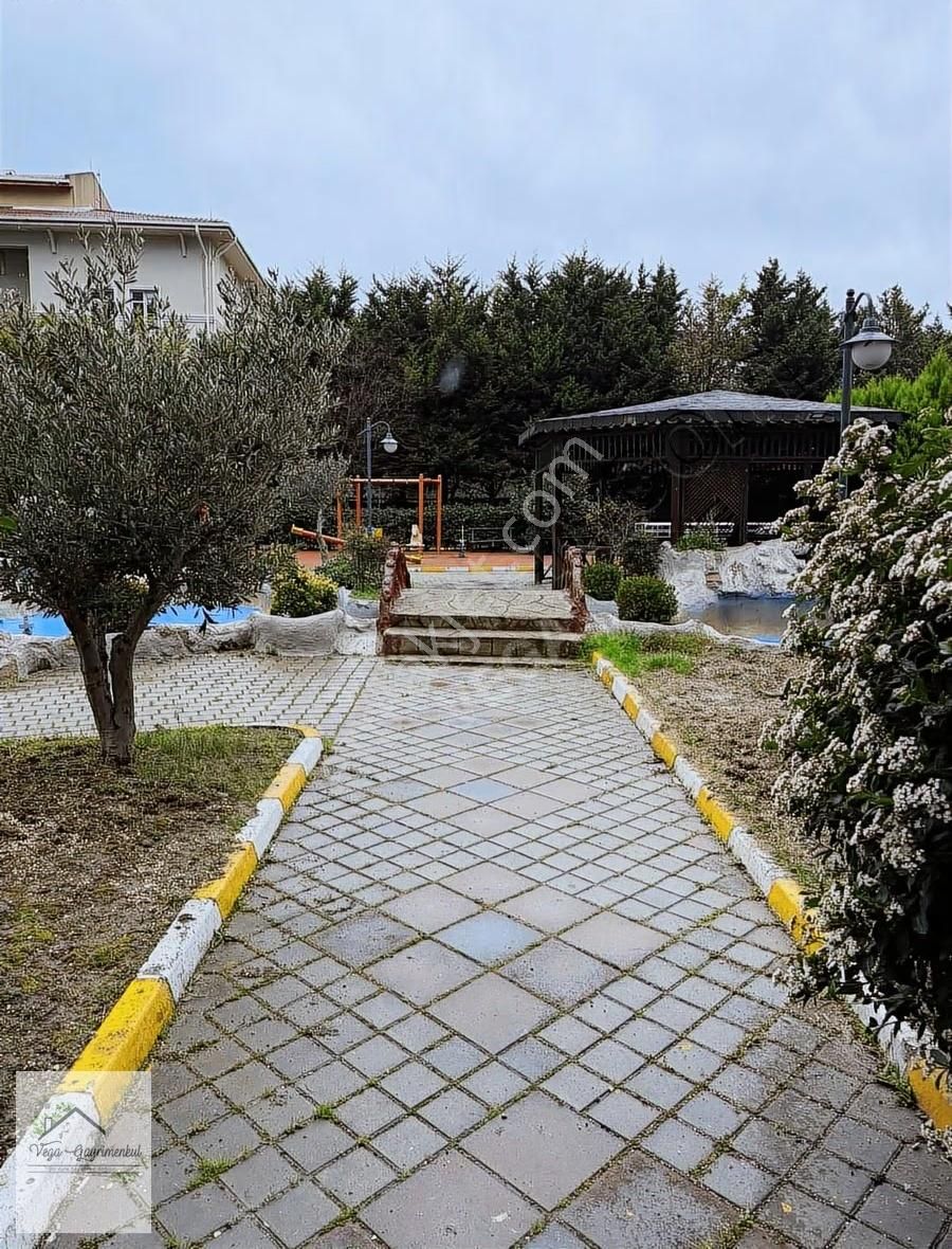 Beylikdüzü Kavaklı Marmara Mahallesi Çınar Evler 3+1 Satılık - Görsel 2