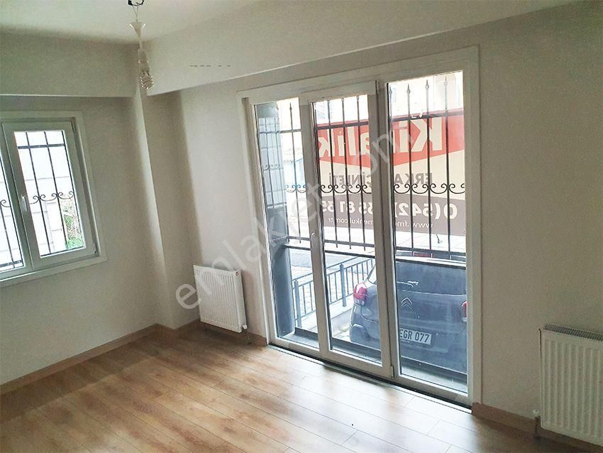 Ümraniye Necip Fazılda Kapalı Mutfak 1+1 Kiralık Daire - Görsel 5