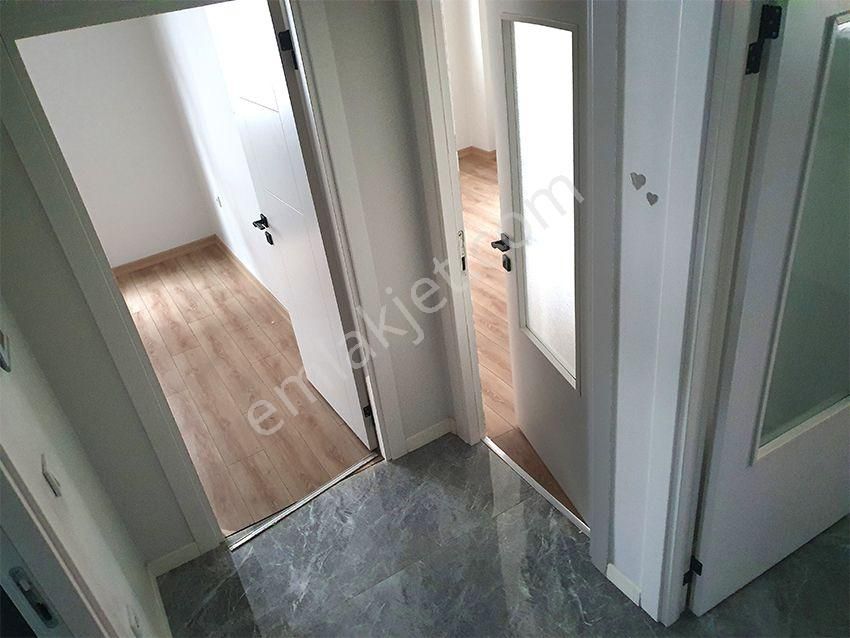 Ümraniye Necip Fazılda Kapalı Mutfak 1+1 Kiralık Daire - Görsel 8