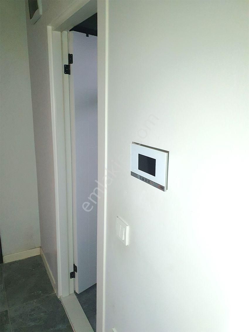 Ümraniye Necip Fazılda Kapalı Mutfak 1+1 Kiralık Daire - Görsel 19