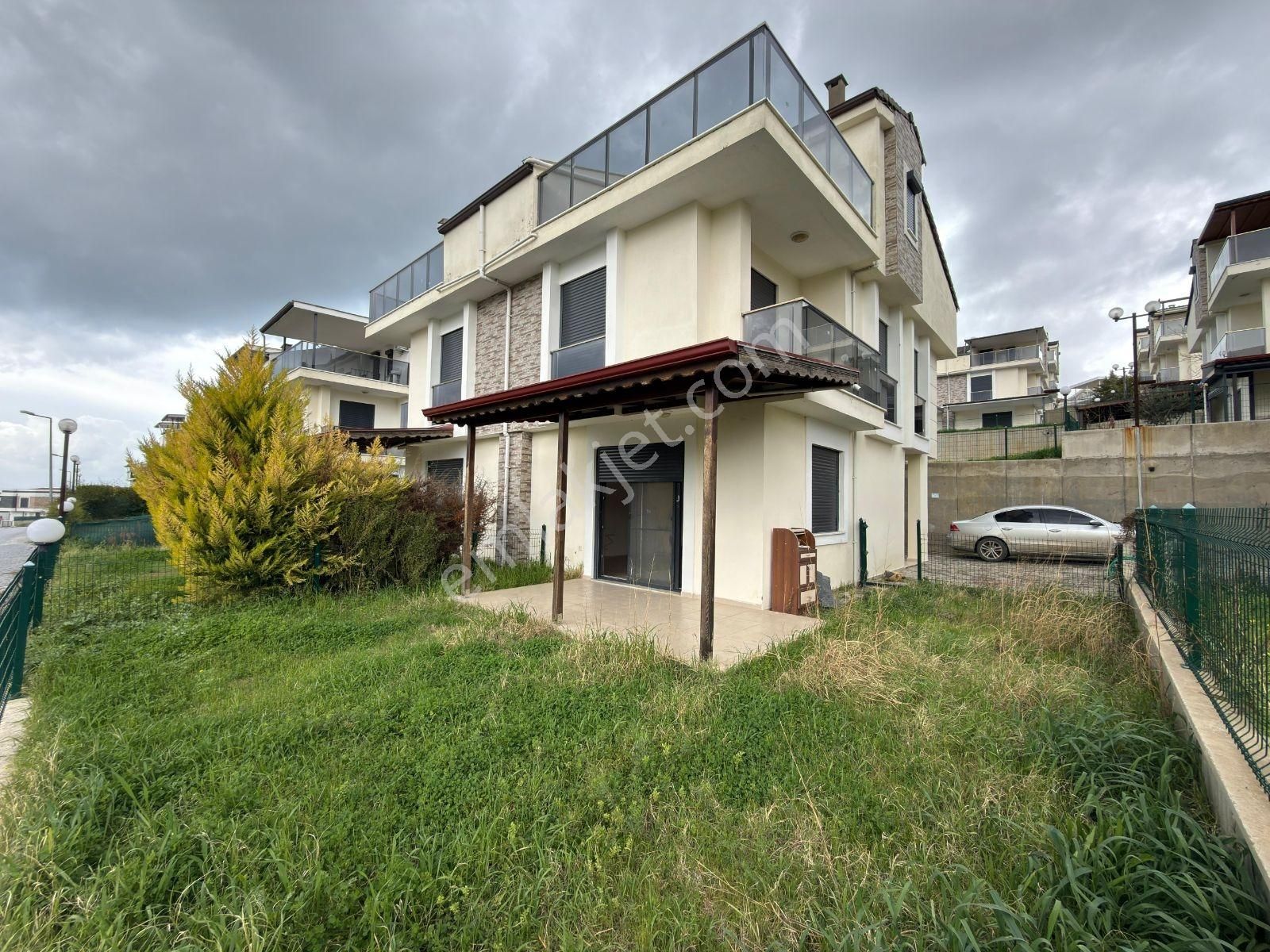 Kuşadası Soğucakta Deniz Manzaralı, Fırsat Villa