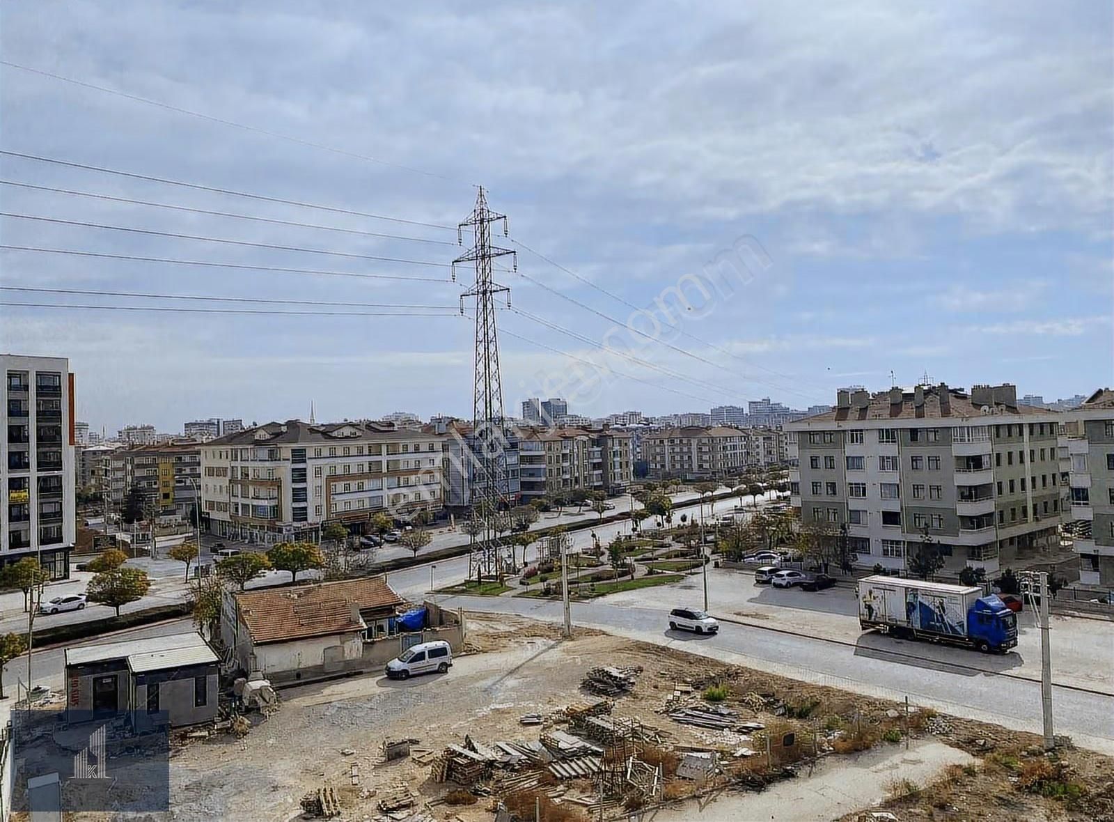Kadir Dikici'den Genç Osman Caddesinde 2+1 Lüks Kiralık Daire - Görsel 5