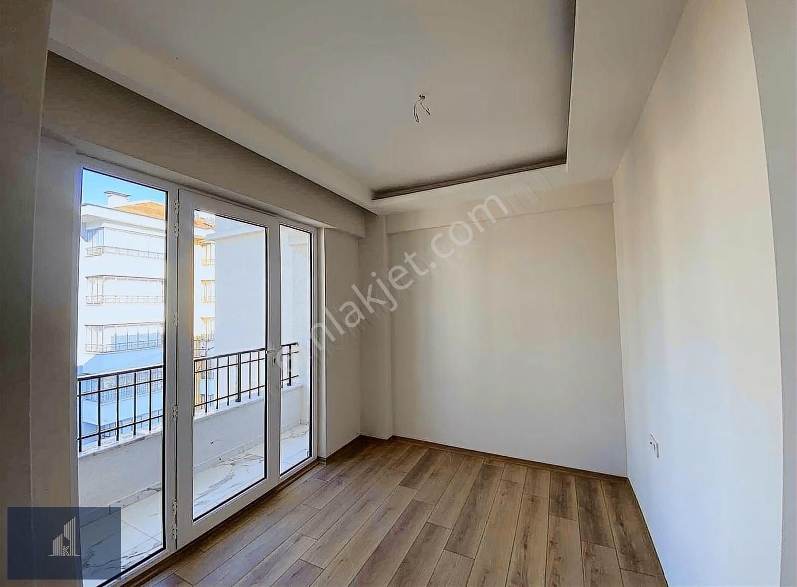 Kadir Dikici'den Genç Osman Caddesinde 2+1 Lüks Kiralık Daire - Görsel 15