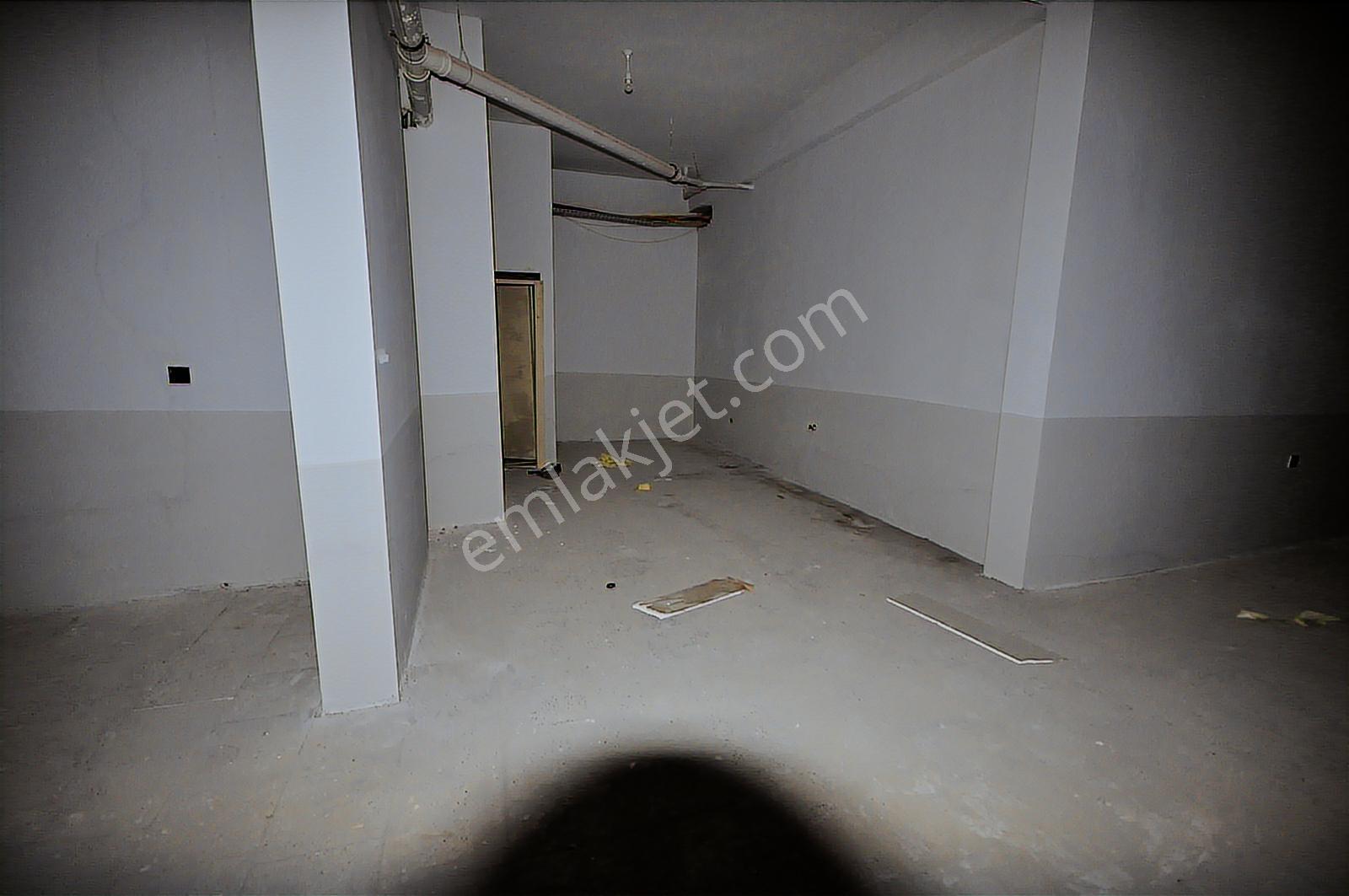 Cb Acar'dan Kapalı+açık Alanlı Çift Cephe Köşebaşı 400m² Dükkan - Görsel 7
