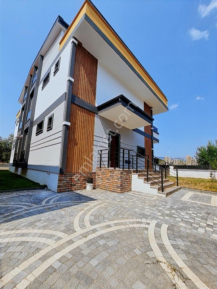 Zeytinli'de ^^mimarisi İle Göz Alıcı^^ Lüks 6+1 Villa - Görsel 15