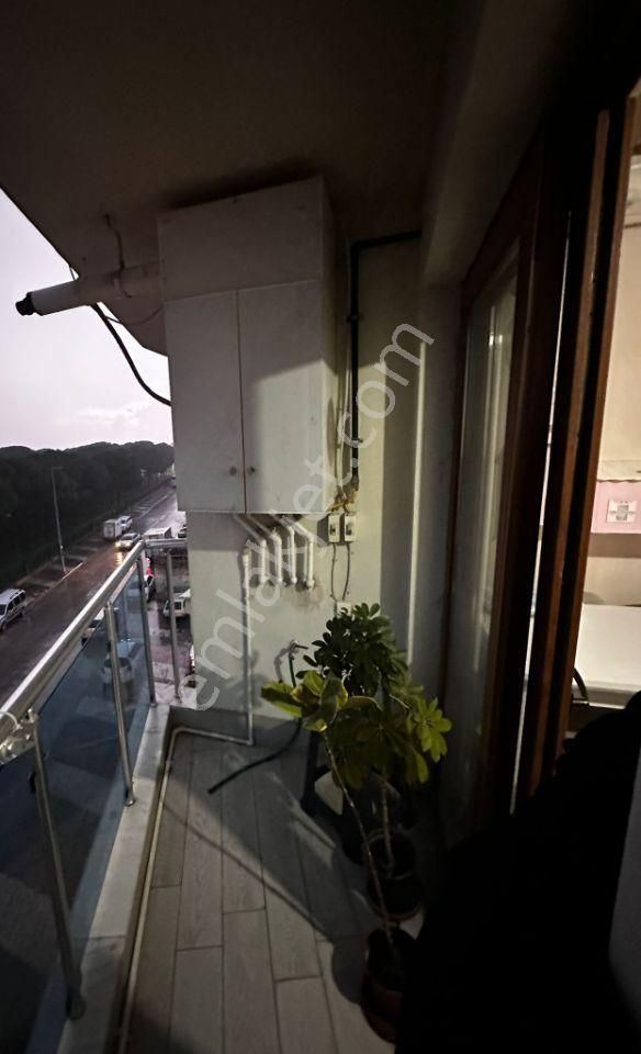 Bergama G.o.p'da Asansörlü Doğalgazlı 2 Balkonlu Kapalı Mutfak 2+1 Daire Satılık - Görsel 9