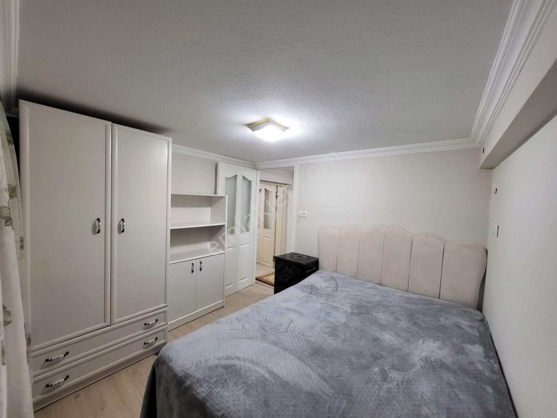 Sahibinden Eşyalı, Elektrik + Su Faturası Dahil, 1 + 1 (salon Mutfak Ayrı) - Görsel 7