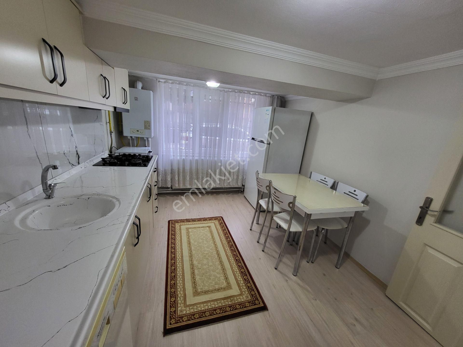 Sahibinden Eşyalı, Elektrik + Su Faturası Dahil, 1 + 1 (salon Mutfak Ayrı) - Görsel 10