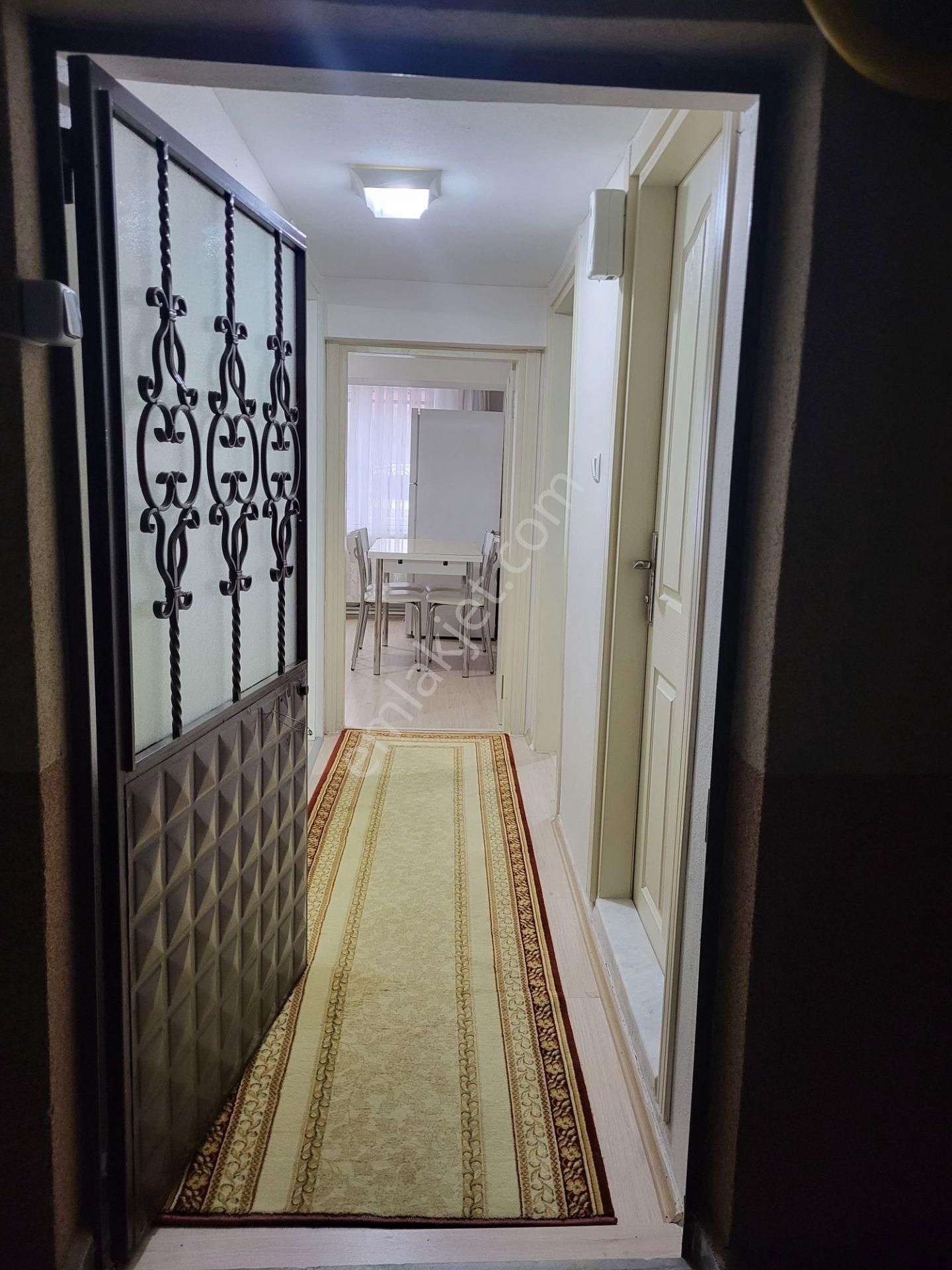 Sahibinden Eşyalı, Elektrik + Su Faturası Dahil, 1 + 1 (salon Mutfak Ayrı) - Görsel 4