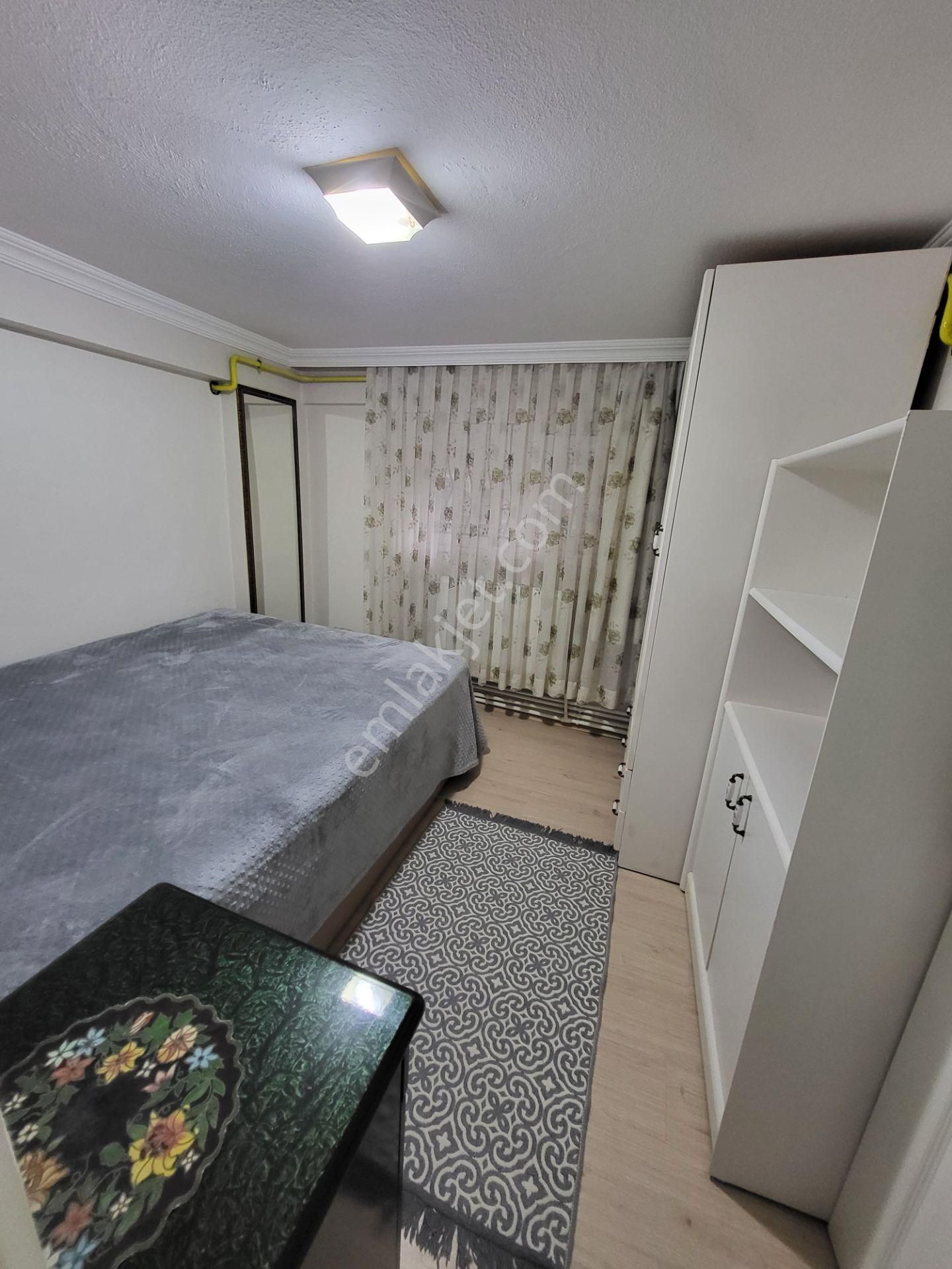 Sahibinden Eşyalı, Elektrik + Su Faturası Dahil, 1 + 1 (salon Mutfak Ayrı) - Görsel 8