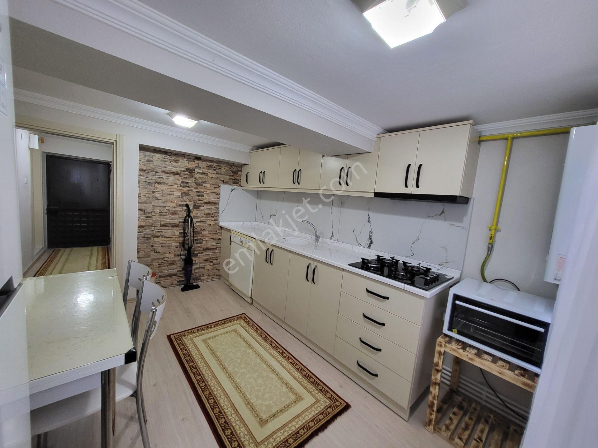 Sahibinden Eşyalı, Elektrik + Su Faturası Dahil, 1 + 1 (salon Mutfak Ayrı) - Görsel 9