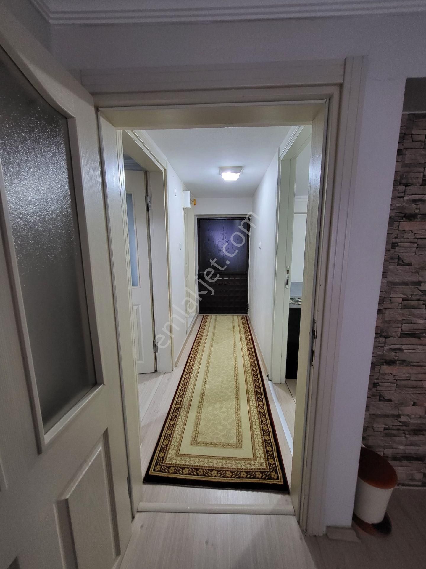 Sahibinden Eşyalı, Elektrik + Su Faturası Dahil, 1 + 1 (salon Mutfak Ayrı) - Görsel 12