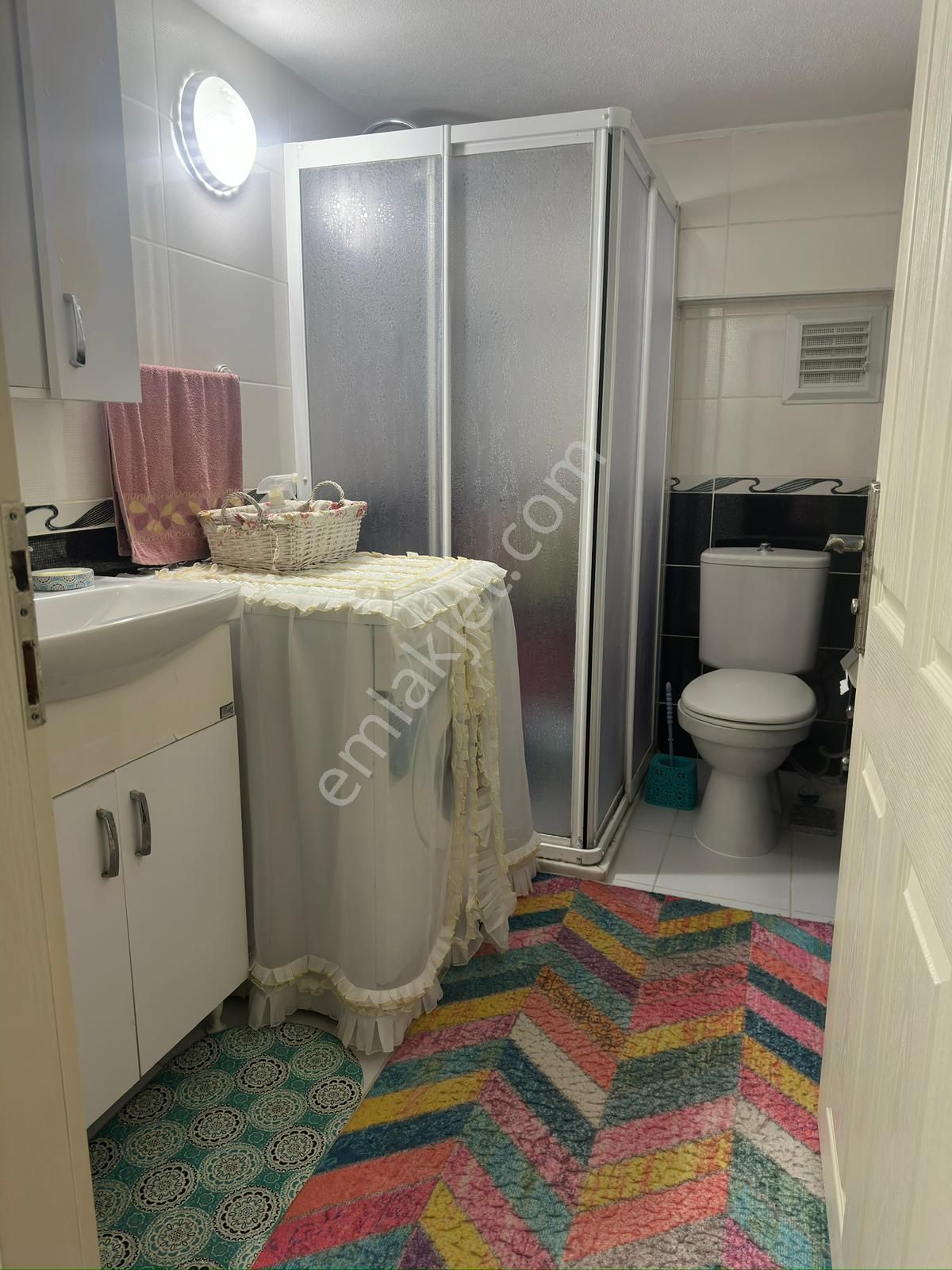 Sahibinden Eşyalı, Elektrik + Su Faturası Dahil, 1 + 1 (salon Mutfak Ayrı) - Görsel 13