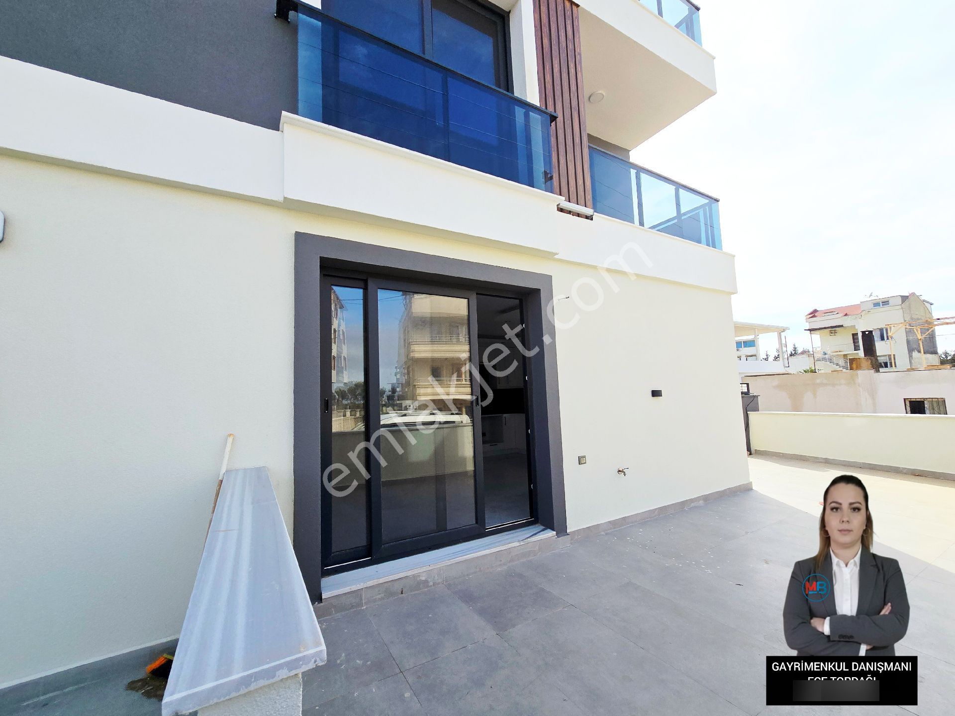 Didim'de Satılık 3+1 Müstakil Gibi Giriş Kat Geniş Çarşıya Yakın Sıfır Daire