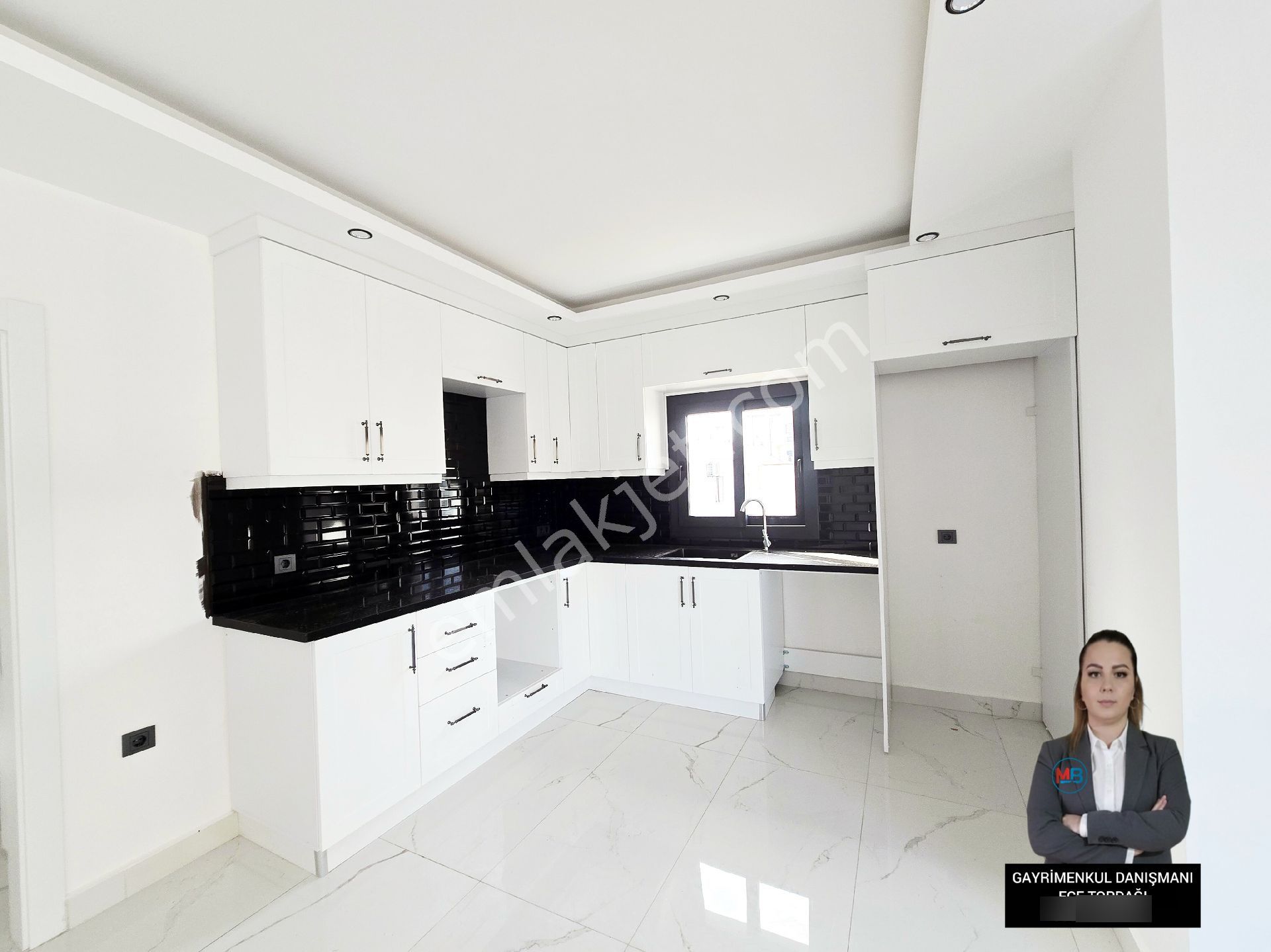 Didim'de Satılık 3+1 Müstakil Gibi Giriş Kat Geniş Çarşıya Yakın Sıfır Daire - Görsel 9