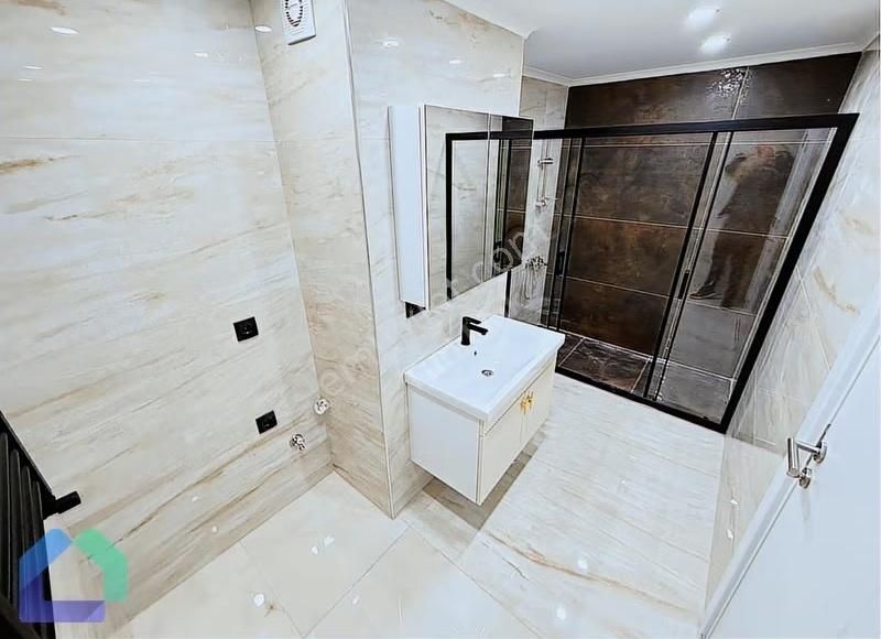 3+1 Yenilenmiş İdealtepe Marmaraya Yürüme Mesafesinde Satılık - Görsel 5