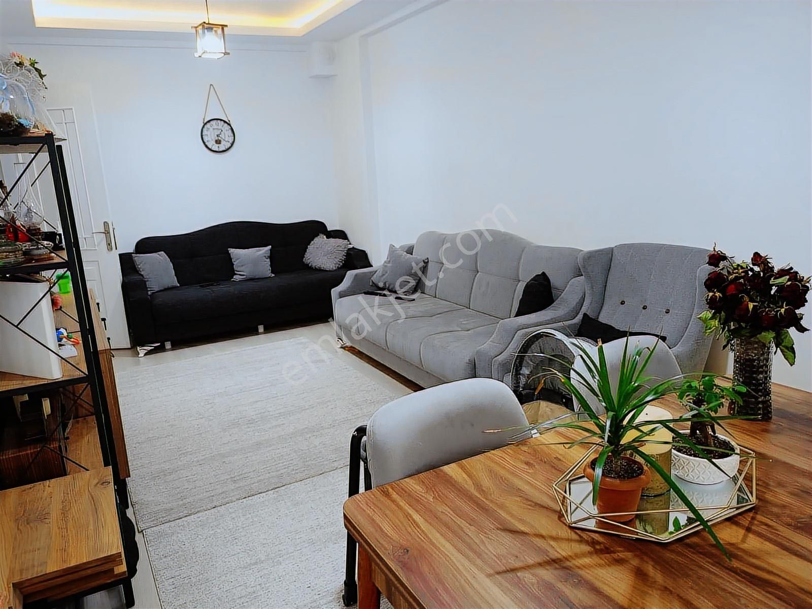 Merkezi Konum,ara Kat, Asansörlü, 3+1 Satılık Daire