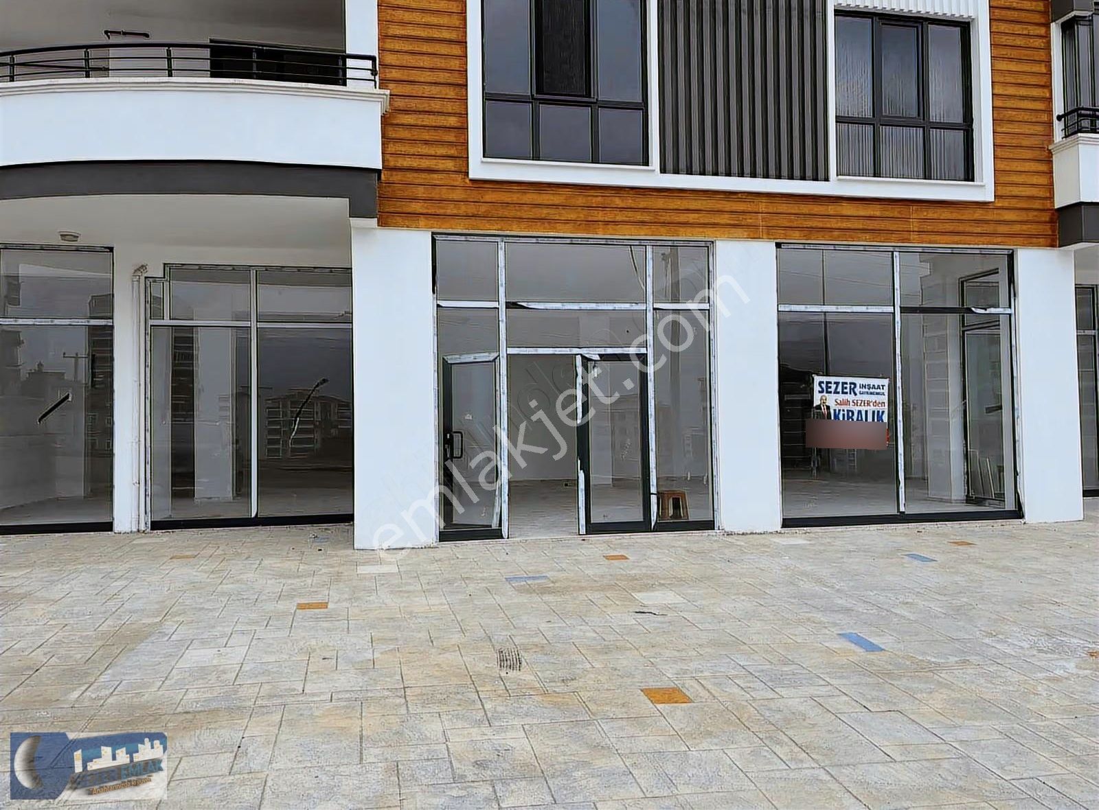 Sezer Emlaktan Tepecikte Satılık Dükkan