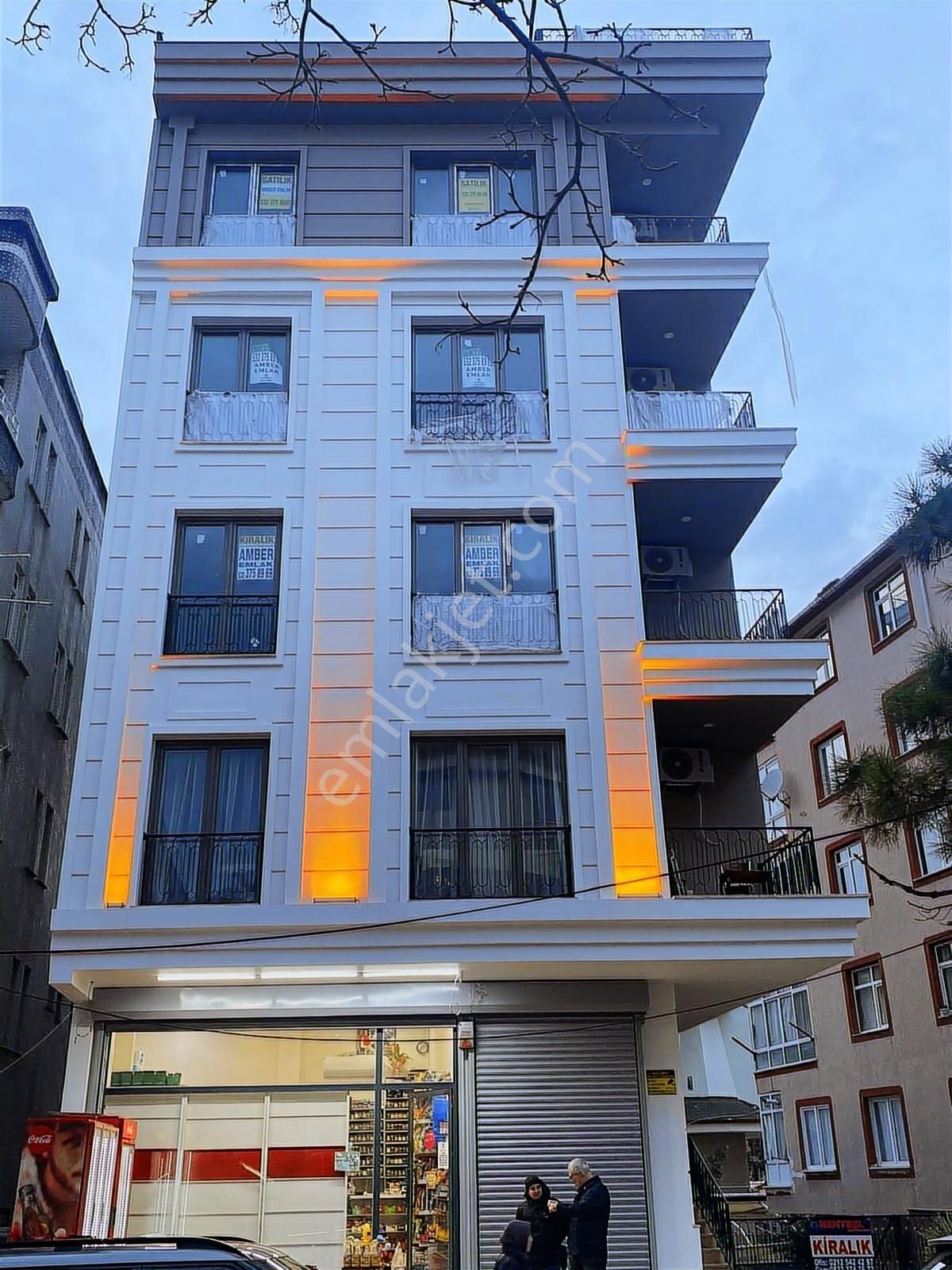 Merkezi Konumda Ferah Yaşam: Bakırköy Adliye Yakını Sıfır Lüks