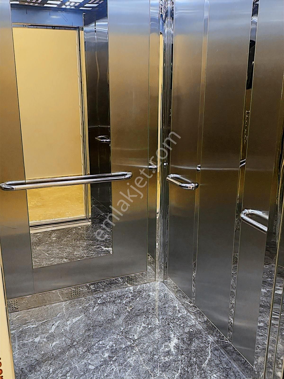 Merkezi Konumda Ferah Yaşam: Bakırköy Adliye Yakını Sıfır Lüks - Görsel 10