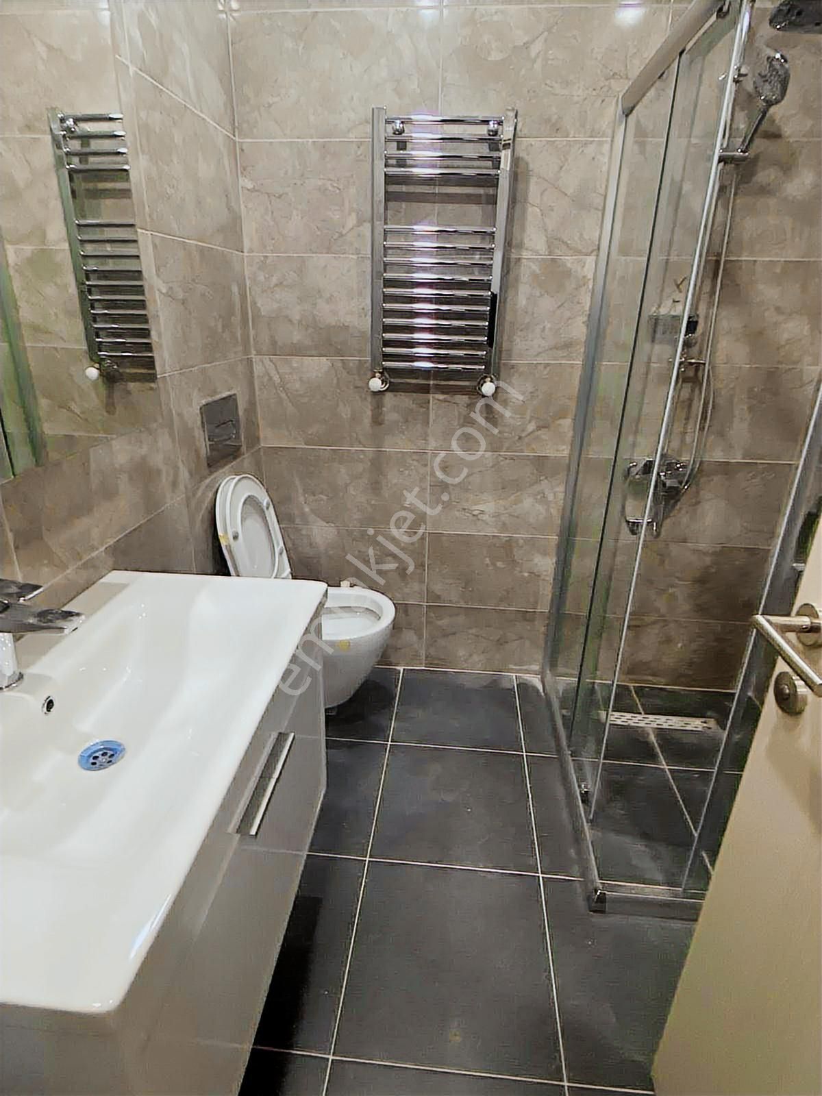 Merkezi Konumda Ferah Yaşam: Bakırköy Adliye Yakını Sıfır Lüks - Görsel 9