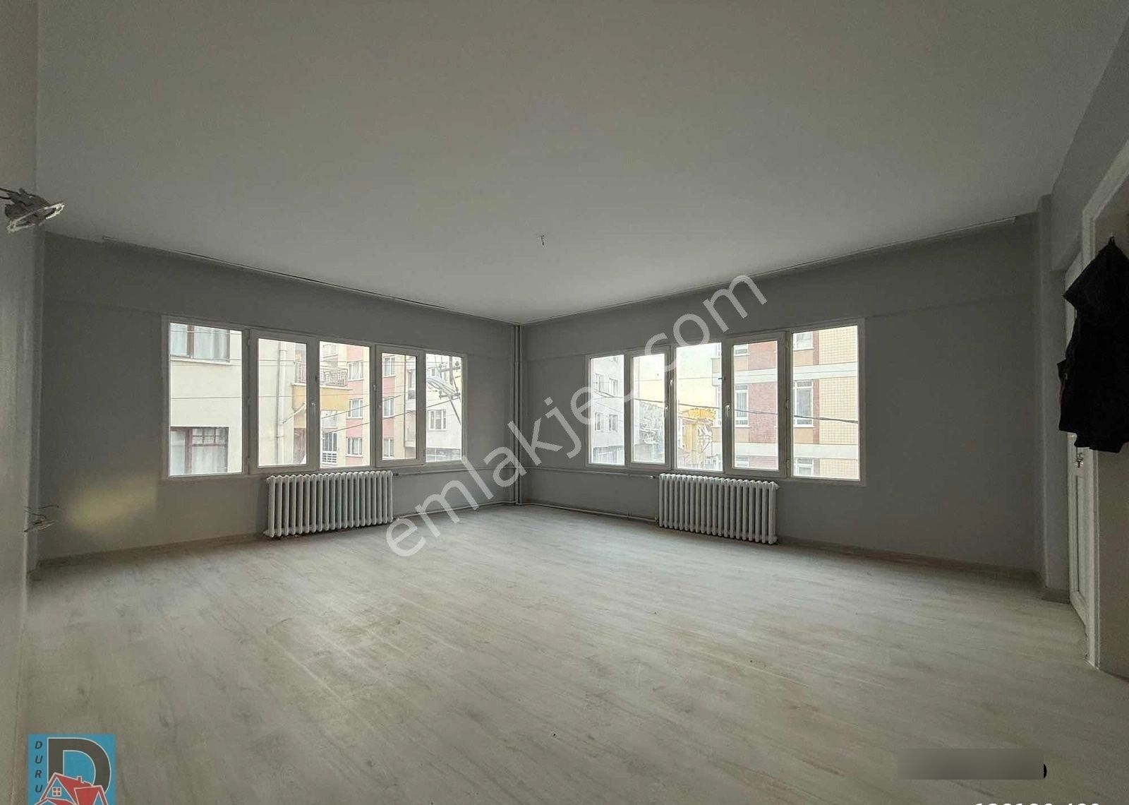 Duru Dan Şehrin Merkezinde Heryere Yürüme Mesafesinde 2+1