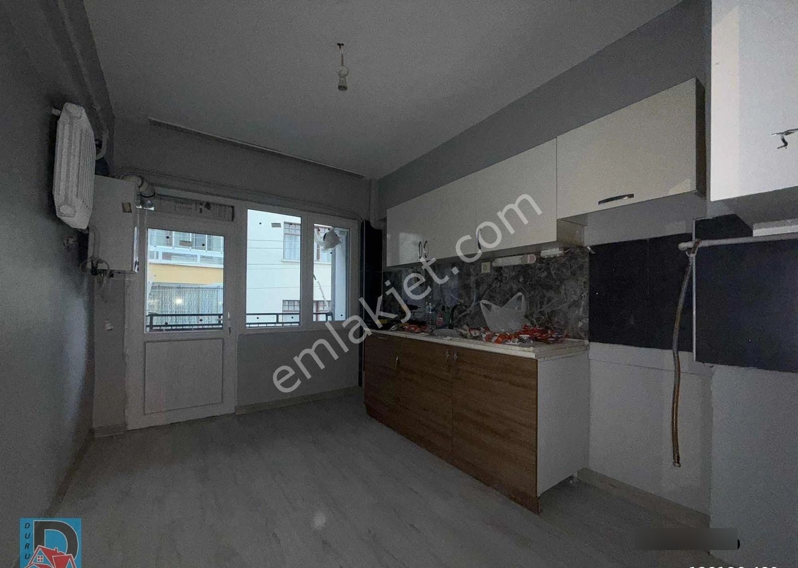 Duru Dan Şehrin Merkezinde Heryere Yürüme Mesafesinde 2+1 - Görsel 17