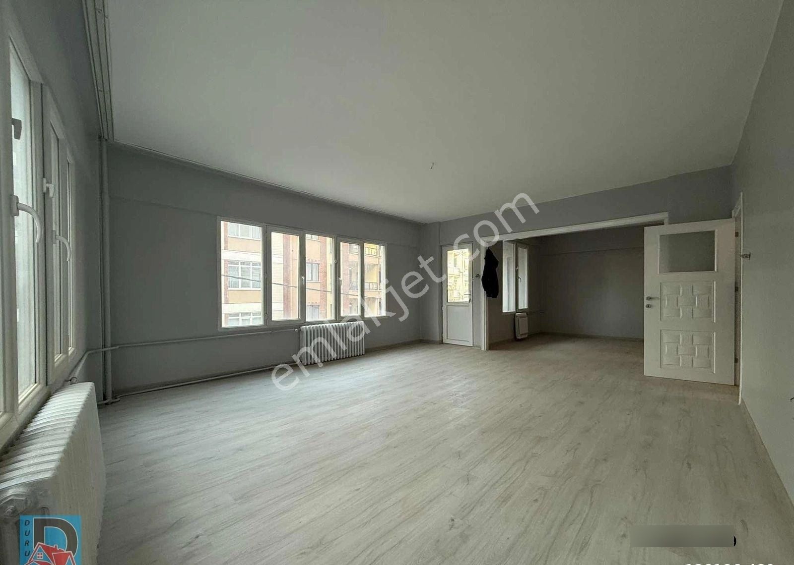 Duru Dan Şehrin Merkezinde Heryere Yürüme Mesafesinde 2+1 - Görsel 12