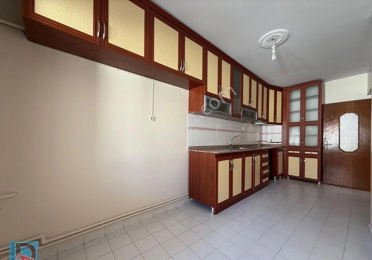 Duru Dan Merkez Yeni Mh. Vatan Caddesi Üzerinde Kiralık 3+1 - Görsel 15