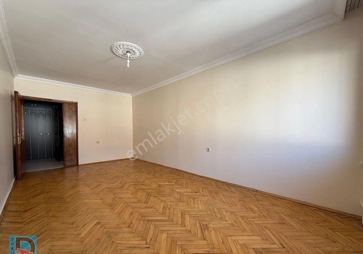 Duru Dan Merkez Yeni Mh. Vatan Caddesi Üzerinde Kiralık 3+1 - Görsel 13