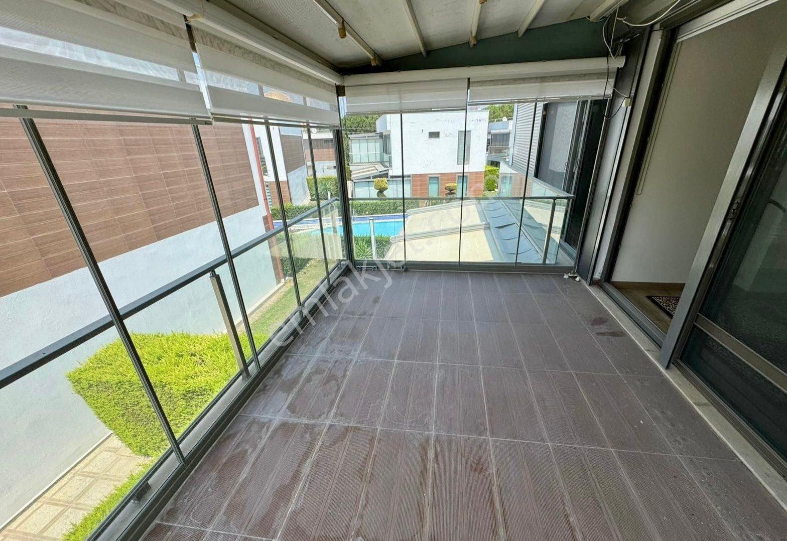 Karaova’da Geniş Bahçeli Tek Müstakil Villa - Görsel 26