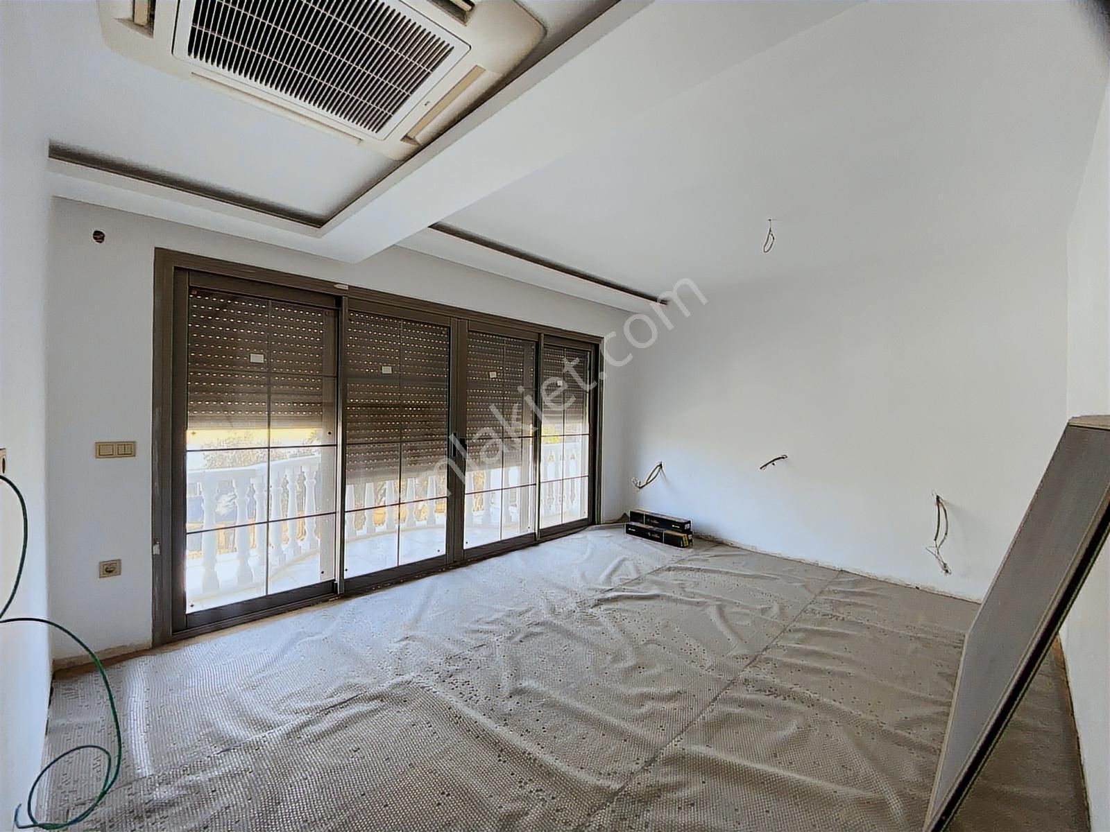 Fethiye' De Denize 300 Metre Mesafede Nitelikli Müstakil Villa - Görsel 27