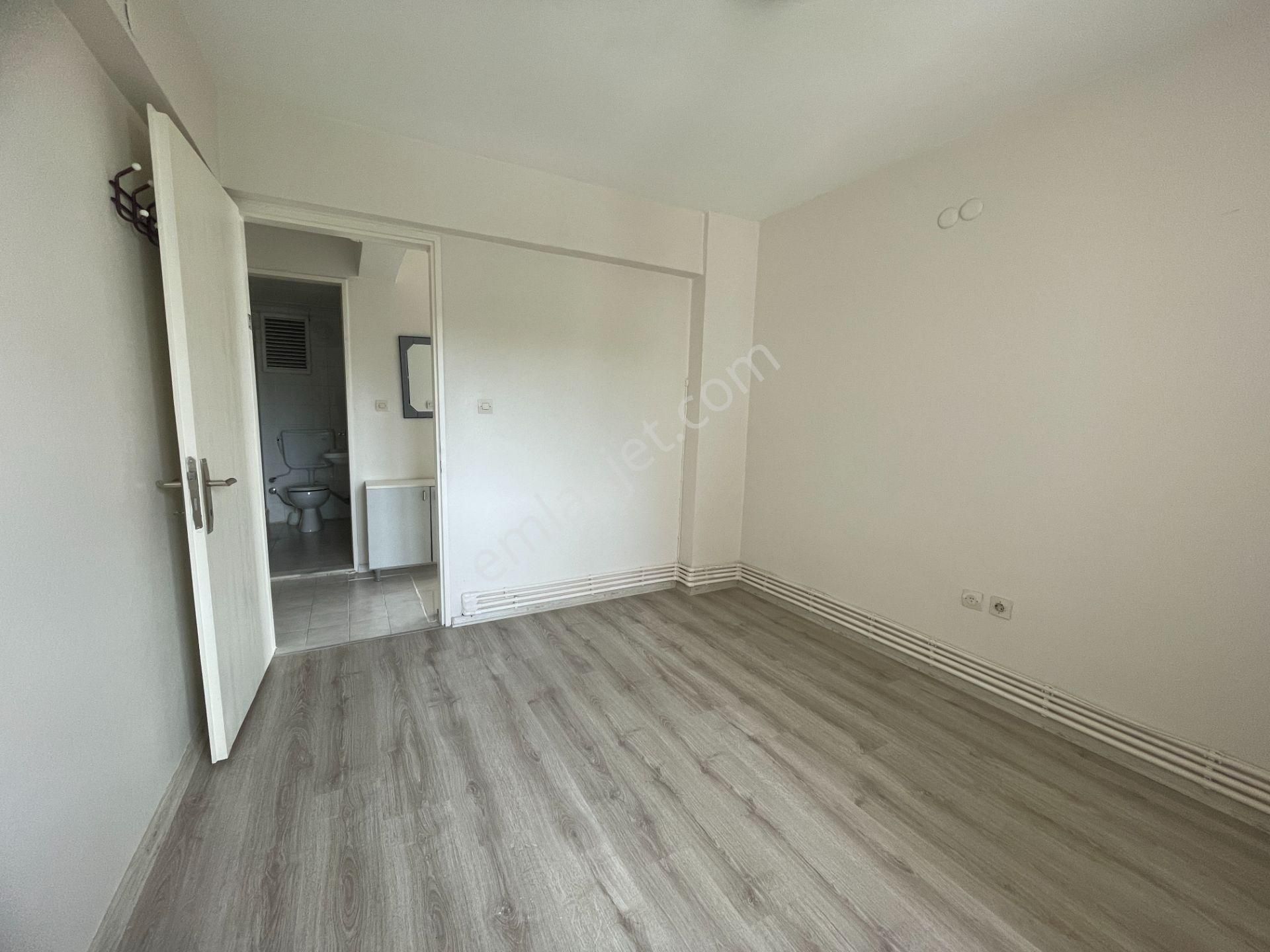 Ful Deniz Manzaralı Ara Kat Asansörlü Doğalgazlı 2+1 Kiralık Daire - Görsel 14