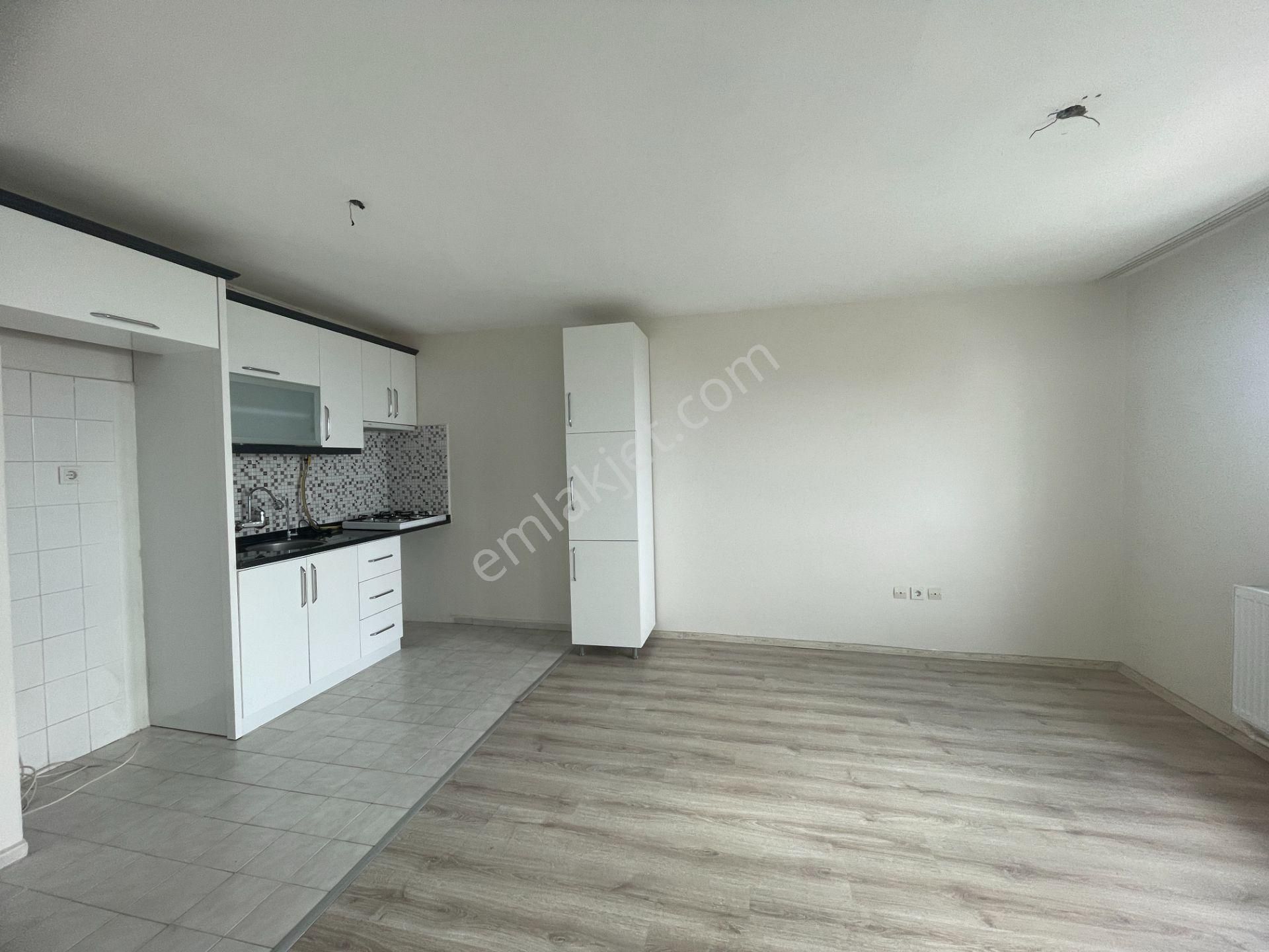 Ful Deniz Manzaralı Ara Kat Asansörlü Doğalgazlı 2+1 Kiralık Daire - Görsel 7