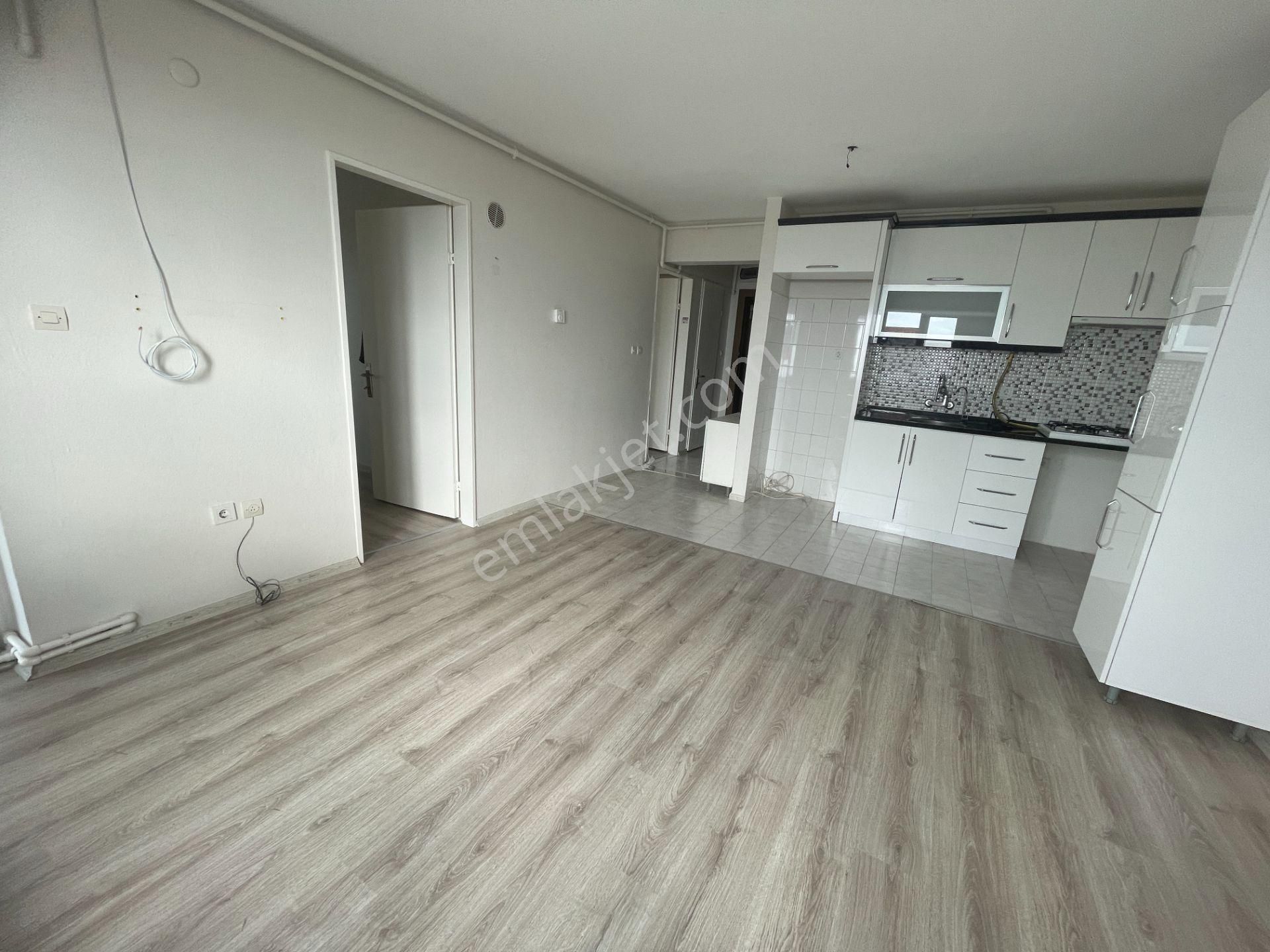 Ful Deniz Manzaralı Ara Kat Asansörlü Doğalgazlı 2+1 Kiralık Daire - Görsel 10