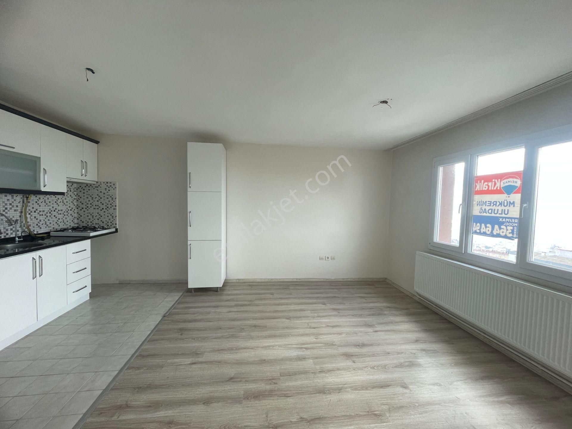 Ful Deniz Manzaralı Ara Kat Asansörlü Doğalgazlı 2+1 Kiralık Daire - Görsel 6