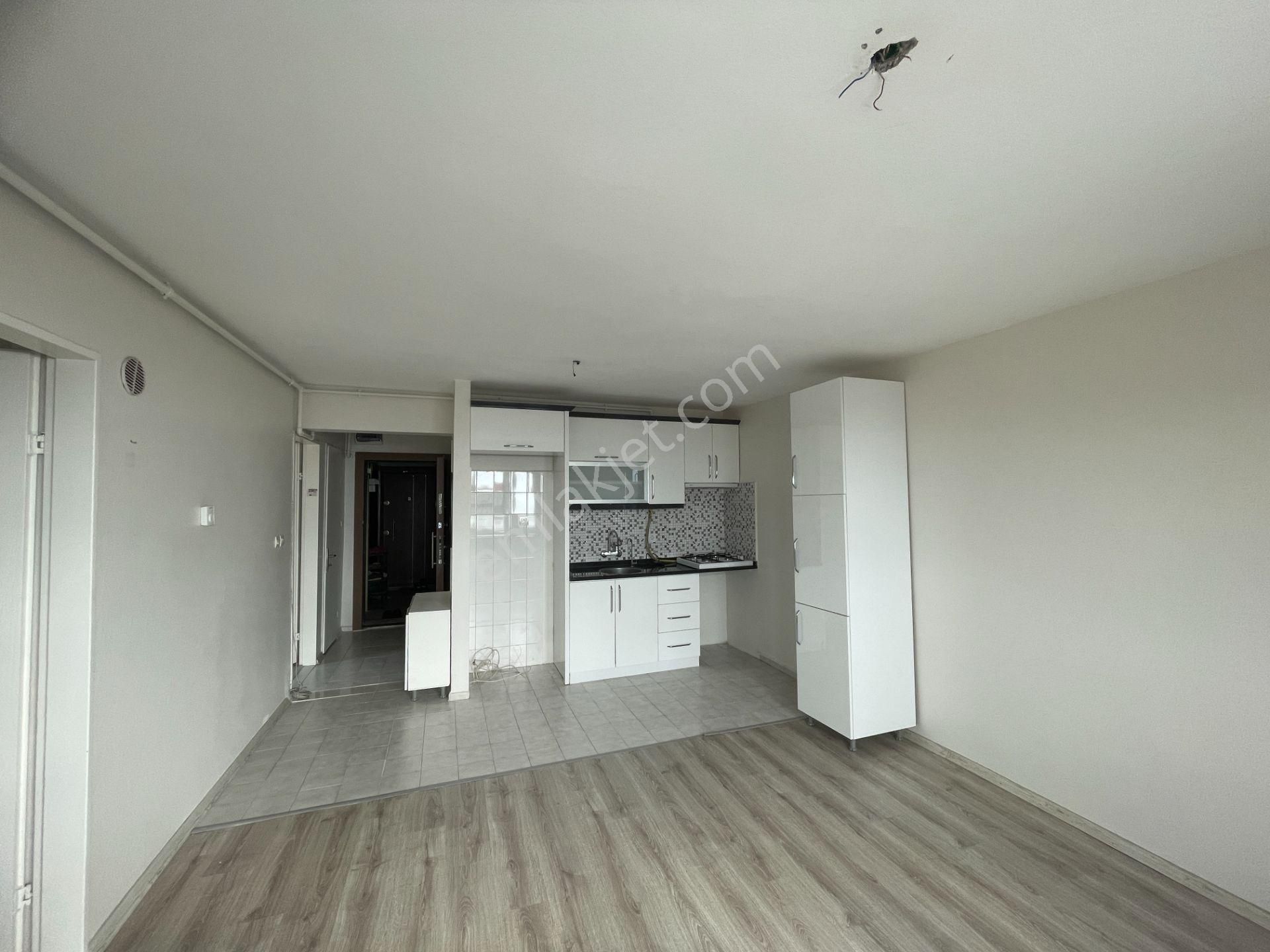 Ful Deniz Manzaralı Ara Kat Asansörlü Doğalgazlı 2+1 Kiralık Daire - Görsel 8