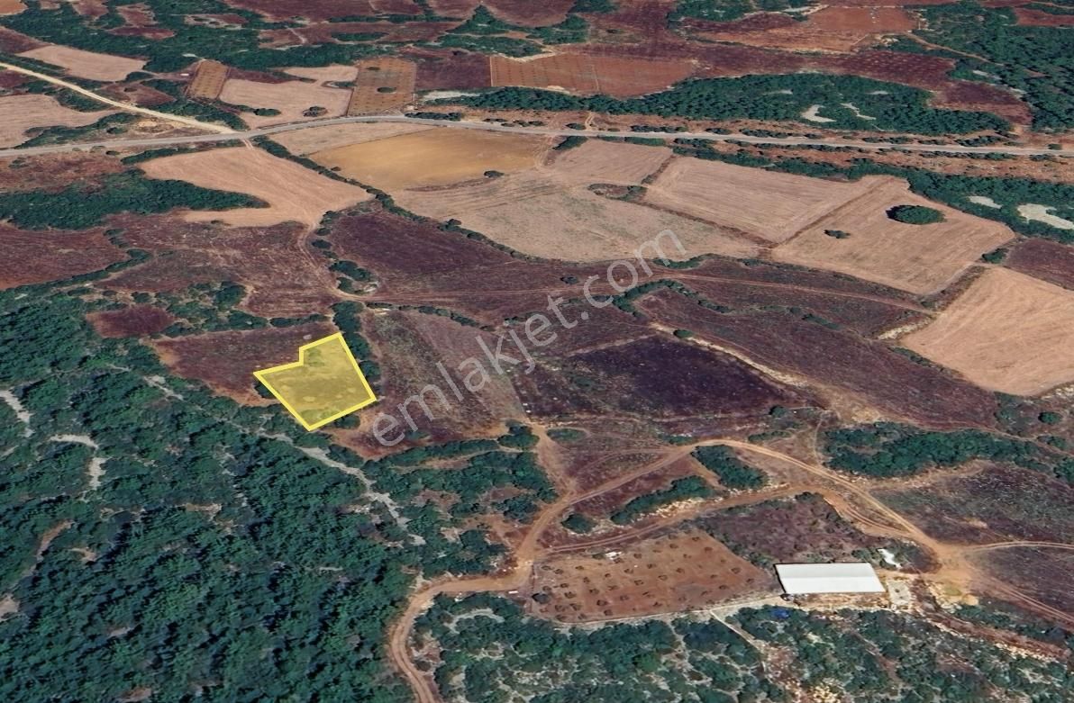 Aksu Yeşilkaramanda Araç Takasına Açık Satılık 1094 M2 Tarla