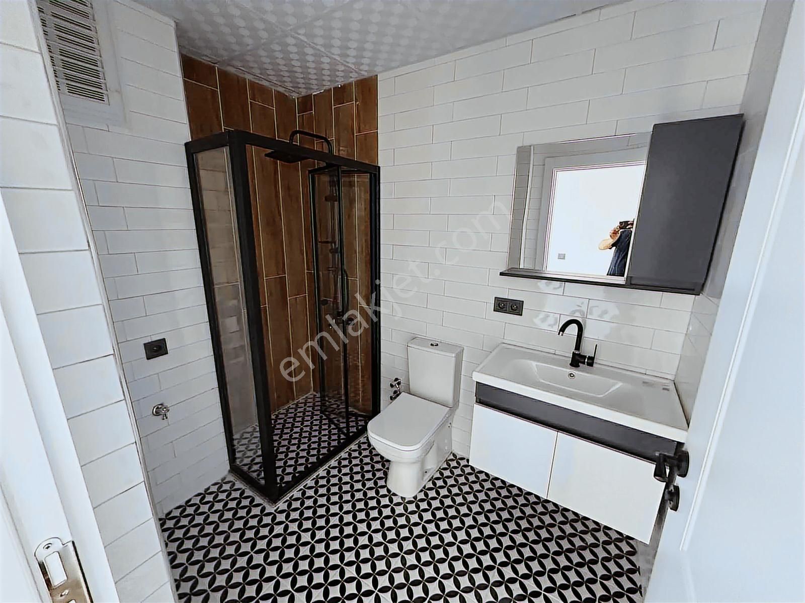 Merkezde Ebeveyn Banyolu Manzaralı 2+1 Lüx Daire - Görsel 14