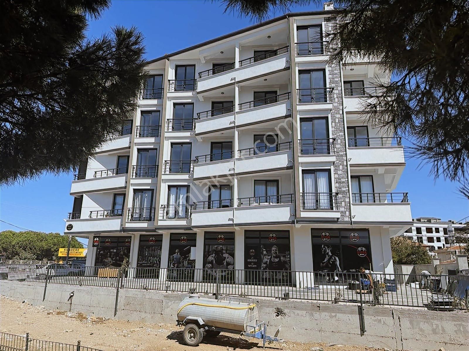 Merkezde Ebeveyn Banyolu Manzaralı 2+1 Lüx Daire - Görsel 4