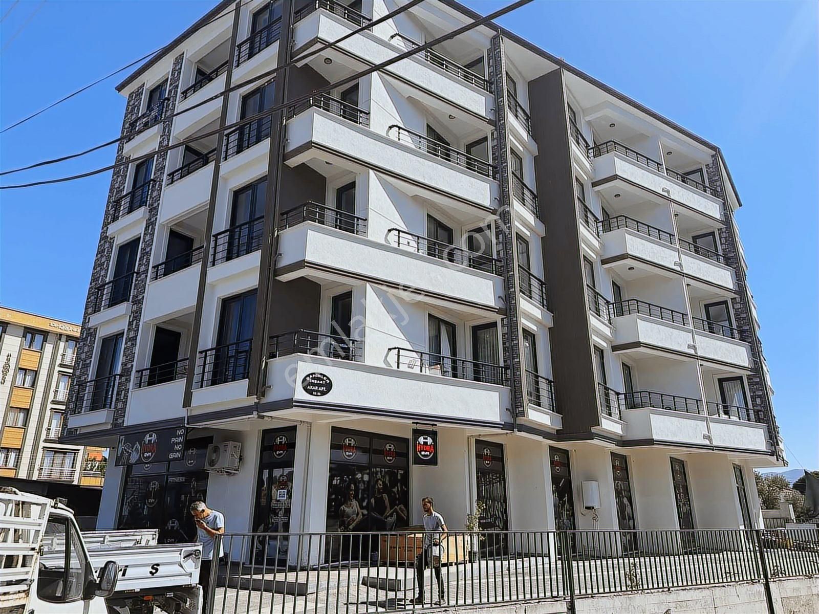 Merkezde Ebeveyn Banyolu Manzaralı 2+1 Lüx Daire