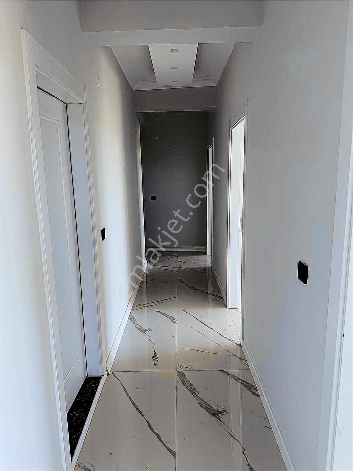 Merkezde Ebeveyn Banyolu Manzaralı 2+1 Lüx Daire - Görsel 10