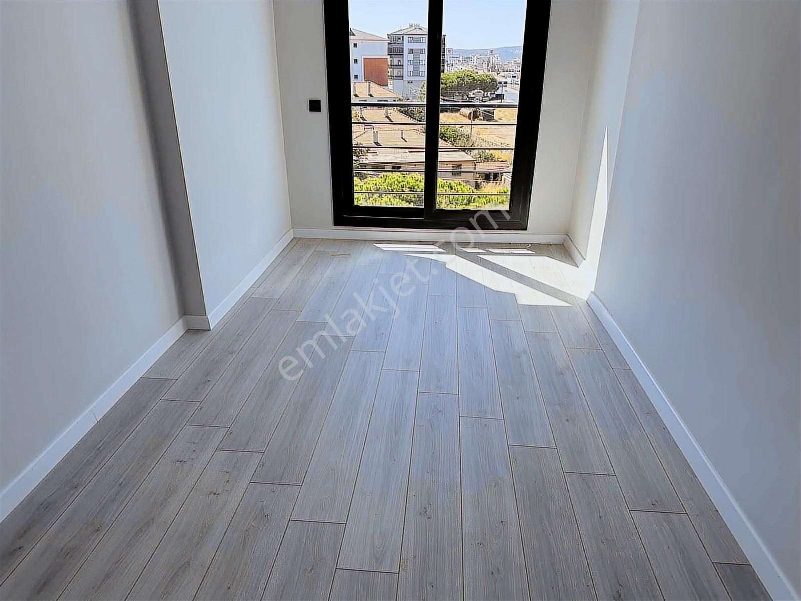 Merkezde Ebeveyn Banyolu Manzaralı 2+1 Lüx Daire - Görsel 16