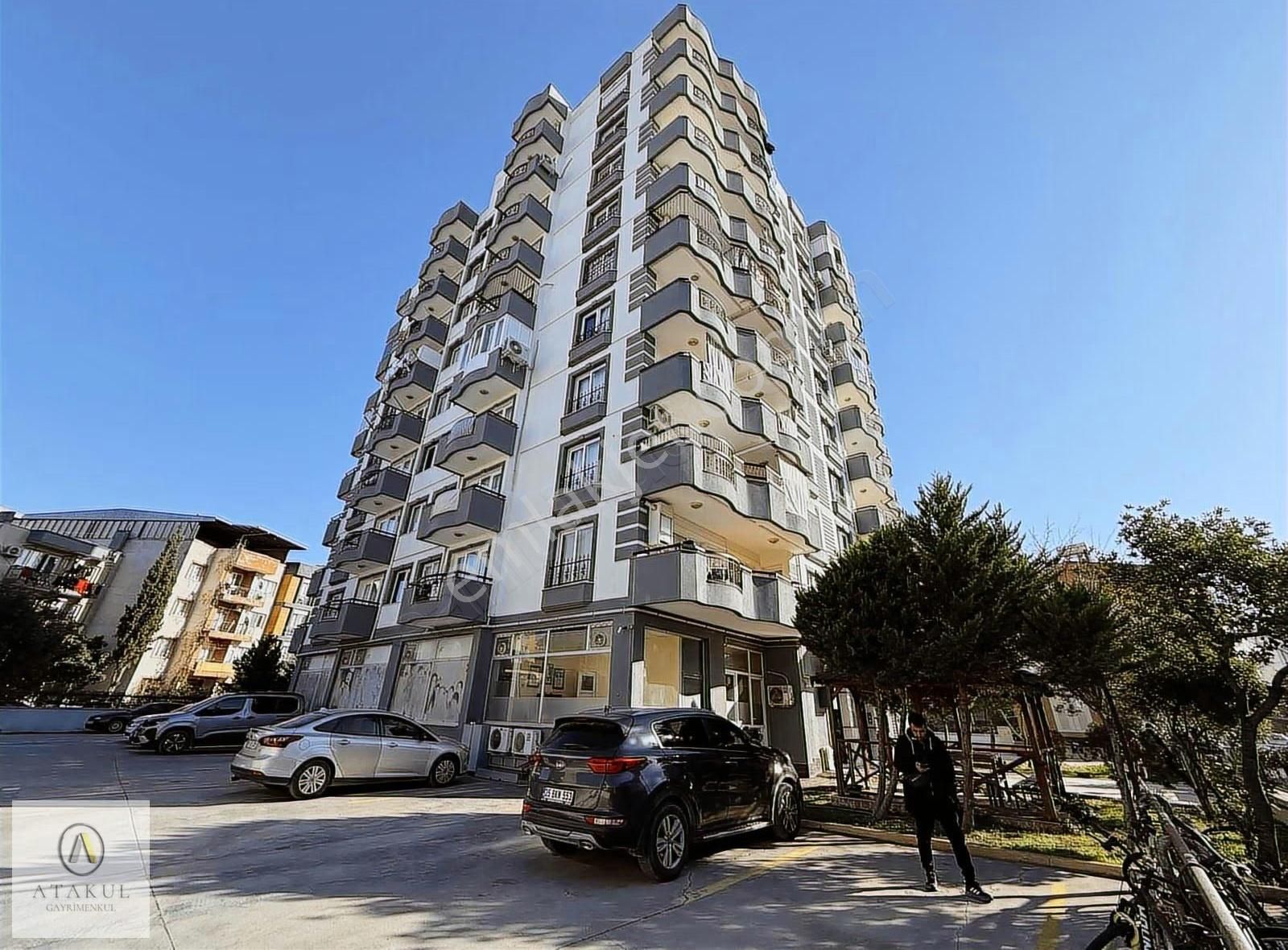 Atakul Gayrimenkul-site İçi Otoparklı Asansörlü 3+1 145m2 Daire