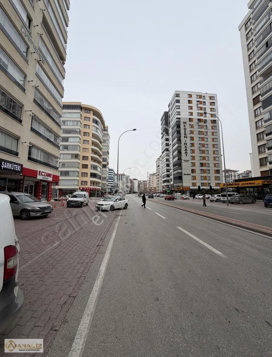 Analiz'den Adakale Caddesine Cephe 120m2 Satılık Dükkan - Görsel 4